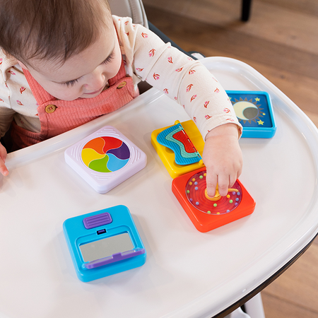 Tabla de activitati senzoriale, Play Tab Essential, +12 luni, Fat Brain 729347