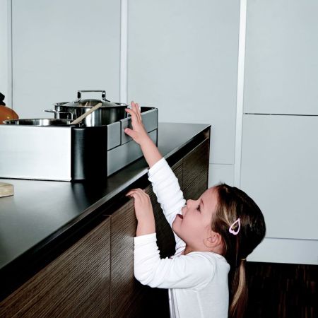 Protectie adeziva din aluminiu pentru aragaz, 57-90 cm, Safe and Care 729760