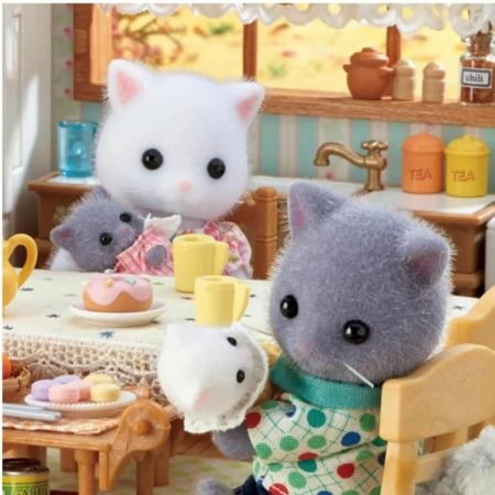 Figurine Familia Pisicutelor Persane, 3 ani+, Sylvanian Families 732050