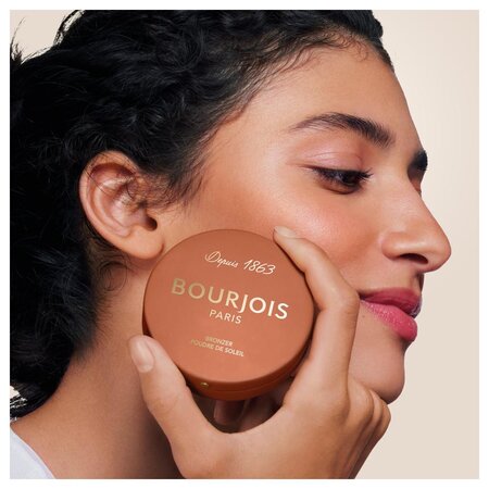 Bronzer Maxi Round Pot, 002 Medium Dark, 7 g, Bourjois 732983