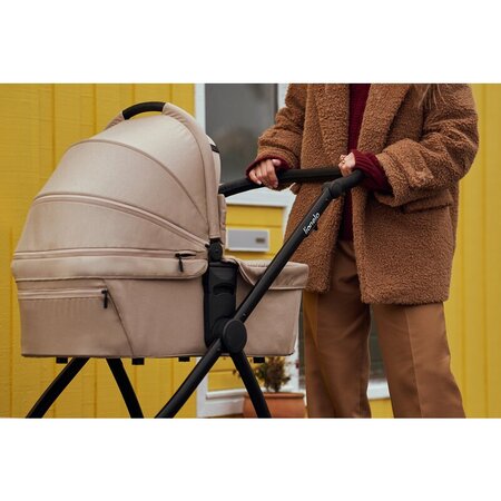 Carucior reversibil 3 in 1cu multiple accesorii, pana la 22 kg, Negru, Lionelo 739537