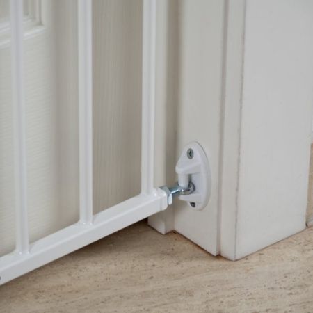 Poarta de siguranta pentru copii SafeGate Basic, 68-106 cm, White, Safe and Care 741027