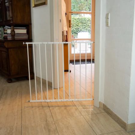 Poarta de siguranta pentru copii SafeGate Basic, 68-106 cm, White, Safe and Care 741025