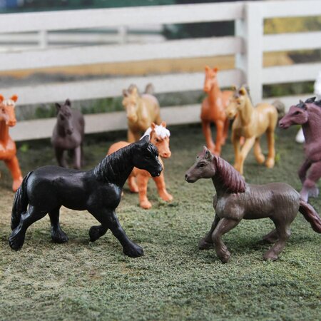 Set figurine pictate manual, Cai din rase, 3 ani+, 12 bucati, Safari Ltd 743893