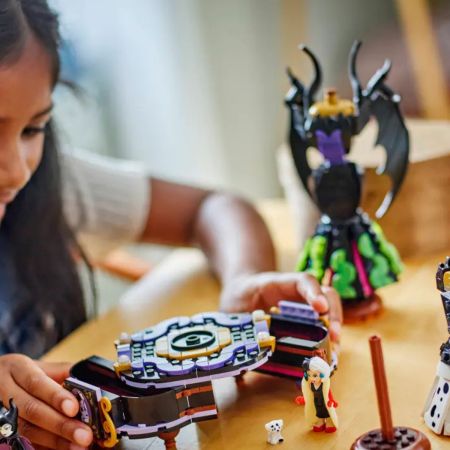 Rochiile lui Maleficent si Cruella De Vil, 9 ani+, 43262, Lego Disney 750256
