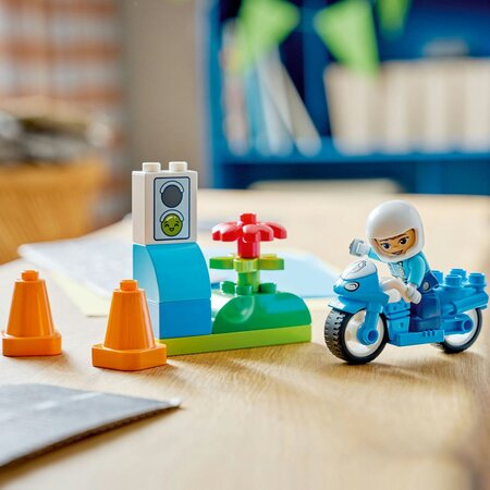 Motocicleta albastra de politie, 2 ani+, 10471, Lego Duplo 751318