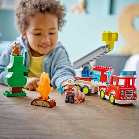 Camion de pompieri cu furtun si pompier, 2 ani+, 10473, Lego Duplo 751509