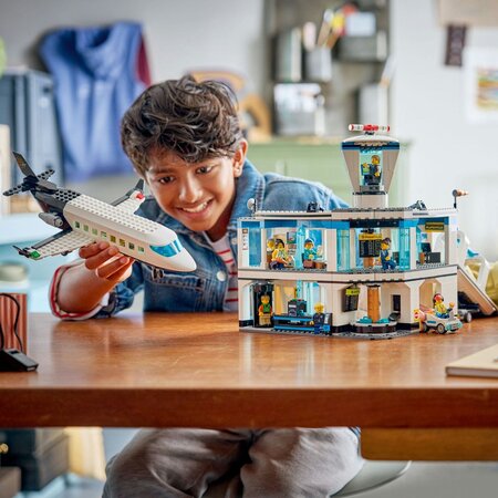 Aeroport cu avion, 8 ani+, 60502, 887 piese, Lego City 752385