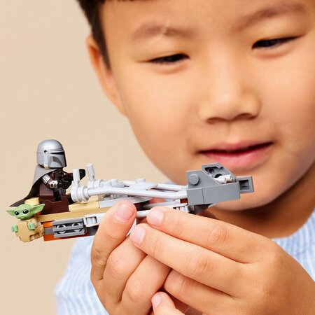 Motocicleta rapida a lui Mandalorian si Grogu, 6 ani+, Lego Star Wars 752723