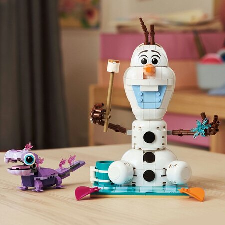 Distractie la picnic cu Olaf si Bruni, 7 ani+, 43287, 478 piese, Lego Disney 752821