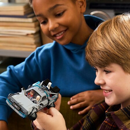 Masina timpului din Inapoi în viitor, Lego Speed Champions 752998