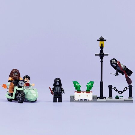 Hagrid si Harry in fuga de pe Aleea Boschetelor, 8 ani+, 76459, 124 piese, Lego Harry Potter 753624