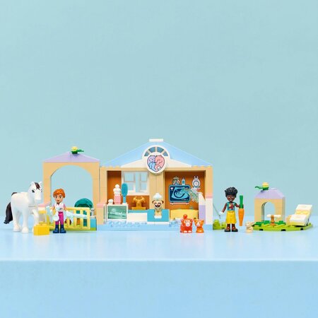 Clinica veterinara, 4 ani+, 141 piese, Lego Friends 754184