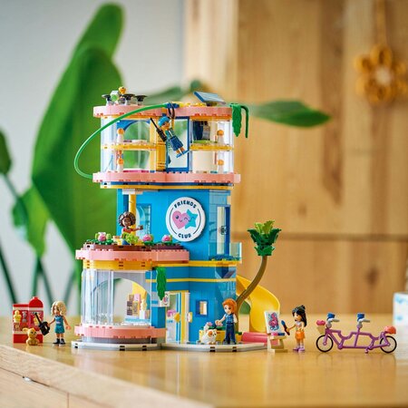 Clubul prietenilor din orasul Heartlake, 8 ani+, 42689, 794 piese, Lego Friends 754295