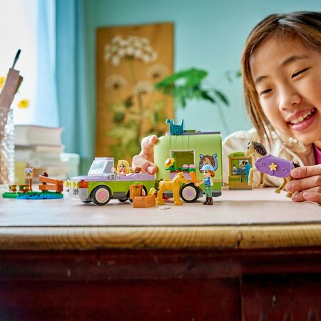 Remorca pentru cal si manz, 7 ani+, 42695, 279 piese, Lego Friends 754520