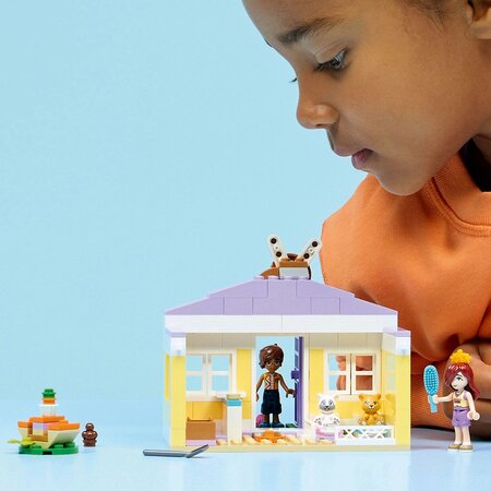 Hotel pentru iepurasi in orasul Heartlake, 5 ani+, 42679, 161 piese, Lego Friends 754569