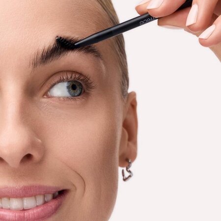 Periuta pentru sprancene Lift & Laminate Brow, 1 bucata, Catrice 762017