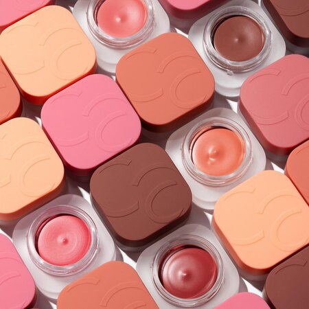 Fard de obraz Velvet Pudding, 050 Strawberry Mochi, 5 g, Catrice 762210