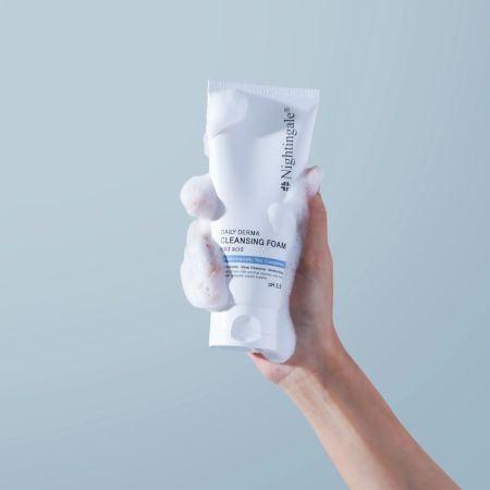 Spuma pentru curatarea delicata a tenului pH 5.5 cu efect hidratant, 140 ml, Nightingale 768140