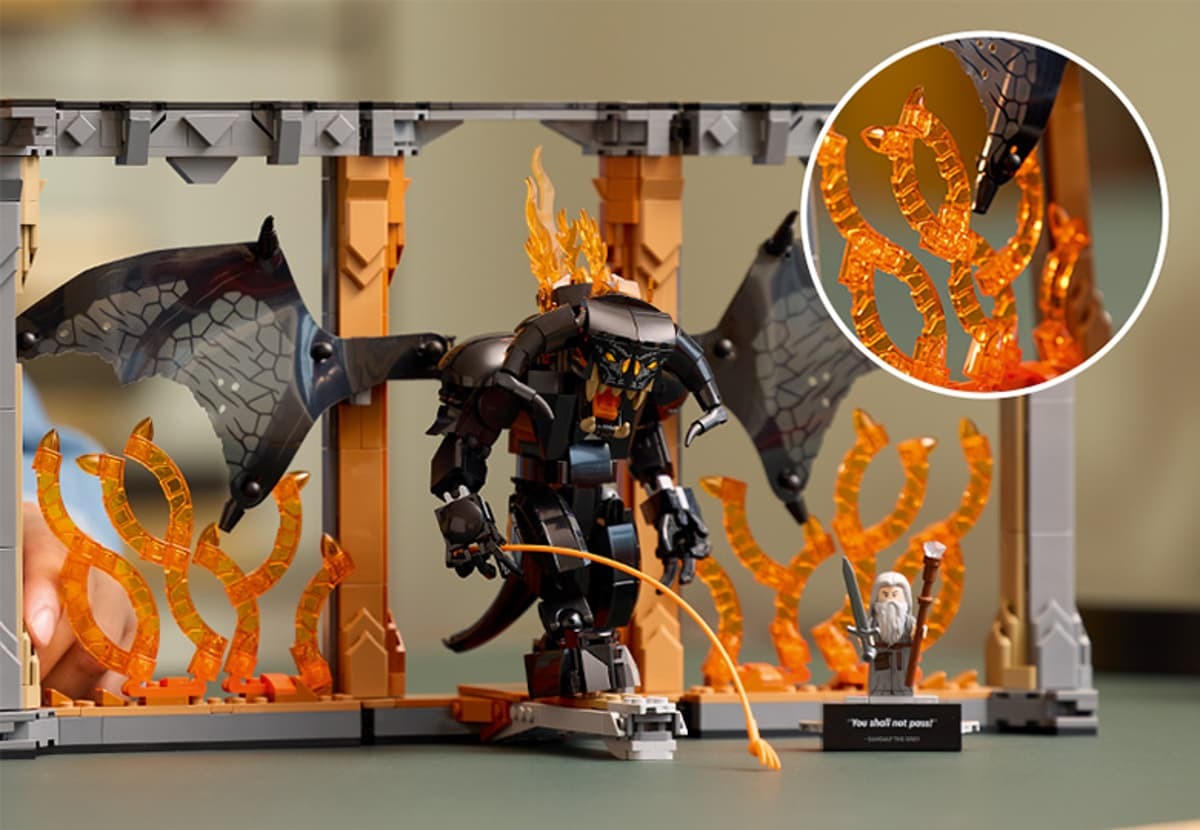 LEGO Icons Balrog si Gandalf pe Podul Khazad-dum