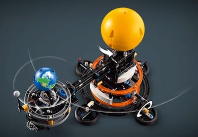 LEGO Technic fazele Lunii si orbita Pamantului