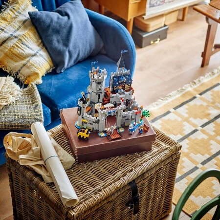 Castel medieval cu cai si cavaleri, 9 ani+, 31168, 1371 piese, Lego Creator 3in1 781802