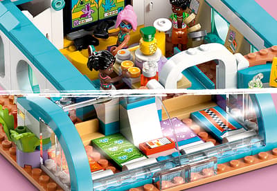 LEGO Friends relaxeaza-te cu stil pe barca