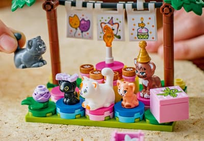 LEGO Friends masa rotativa pentru pisici