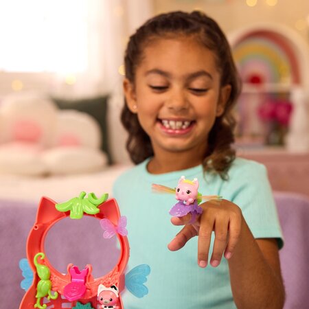 Set de joaca Zana Pisicutei cu figurine si accesorii Fairylandia, Gabby's Dollhouse 783639