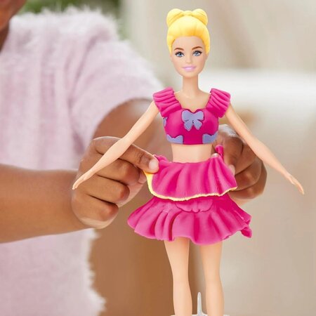 Set de creatie volanase si fundite cu papusa inclusa Barbie, 5 ani+, Play Doh 784150
