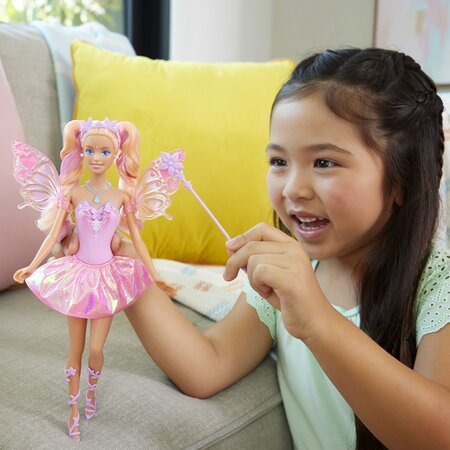 Papusa Barbie Color Change, Zana Magica cu par blond, 3 ani+, Mattel 784158