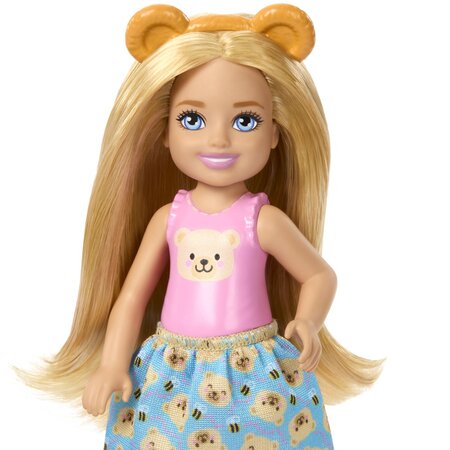 Papusa Barbie Family and Friends, Clubul lui Chelsea petrecere cu ceai surpriza, 3 ani+, Mattel 784172