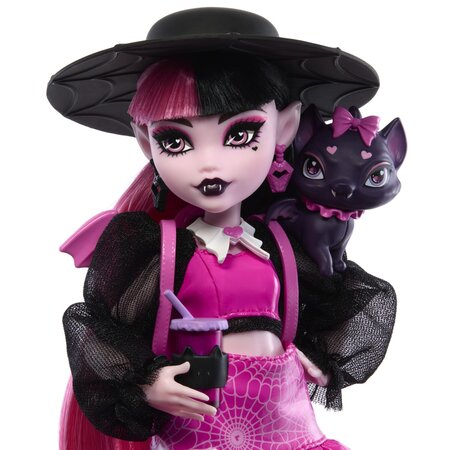 Papusa cu accesorii, Draculaura si Count Fabulous, 4 ani+, Miniland 785092