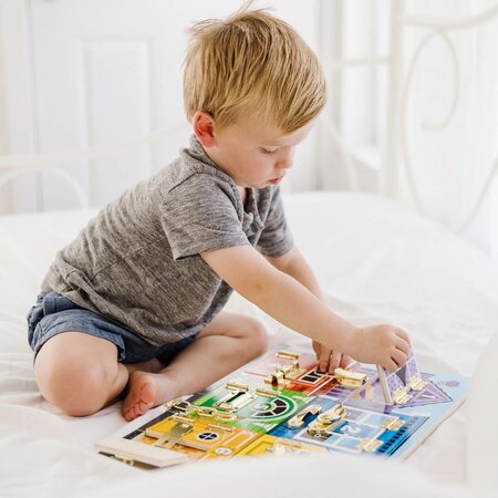 Set de invatare Placa din lemn cu zavoare, +3 ani, 1 bucata, Melissa & Doug 785592