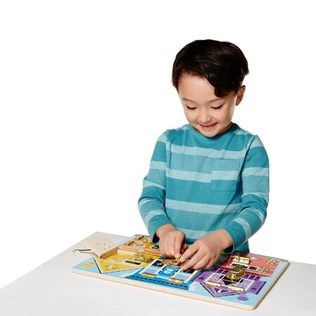 Set de invatare Placa din lemn cu zavoare, +3 ani, 1 bucata, Melissa & Doug 785591