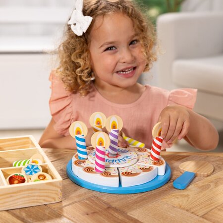Set de joaca din lemn, Tort Aniversar, +3 ani, 34 piese, Melissa & Doug 785741