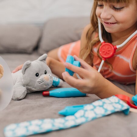 Set de joaca, Doctor Veterinar, 3 ani+, 24 piese, Melissa & Doug 785780