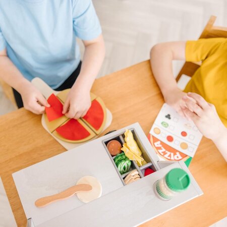 Set de joaca din lemn, Masa de facut pizza, +3 ani, 41 piese, Melissa and Doug 785945