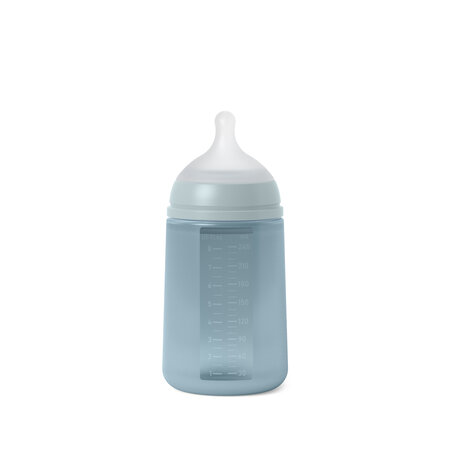 Biberon din silicon cu tetina SX PRo Soft debit mediu Colour Essence, Albastru, 3 luni+, 240 ml, Suavinex 786407