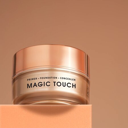 Primer, fond de ten si anti-cearcan cu vitamina C Magic Touch, Ultra Light, 30 ml, Bio Balance 792181