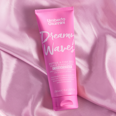 Balsam pentru definirea parului ondulat cu peptide si extract de seminte de chia Dreamy Waves, 250 ml, Umberto Giannini 790290
