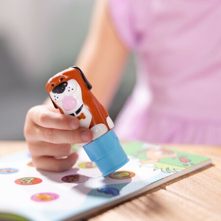 Set de joaca cu autocolante surpriza si stampila reincarcabila, Catelus, 3 ani+, Melissa and Doug 794709