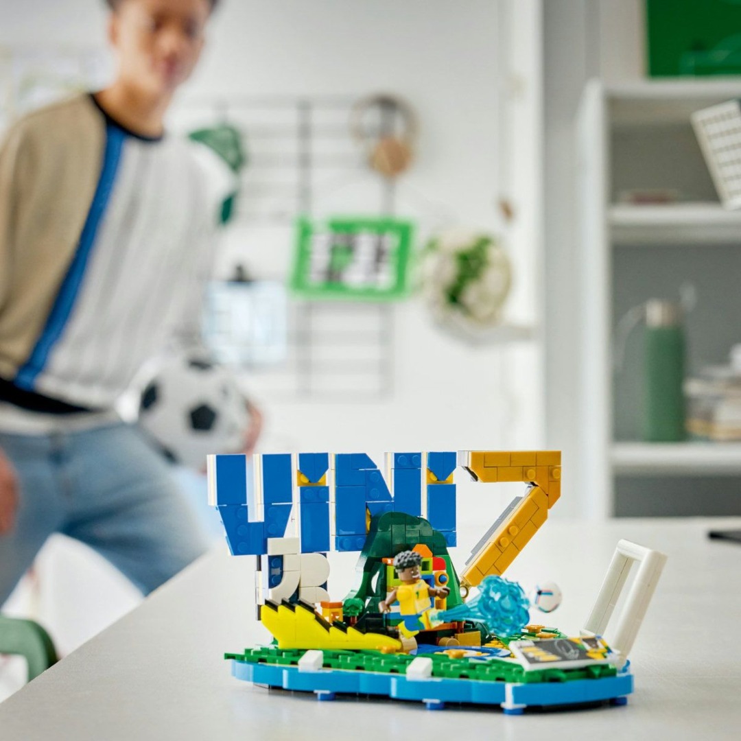 LEGO Vini Jr model decorativ