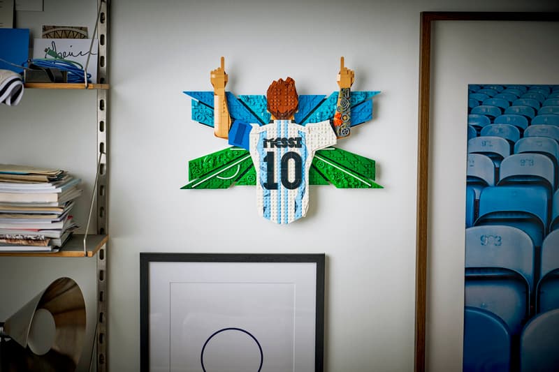 LEGO Messi Sarbatorire expus pe perete