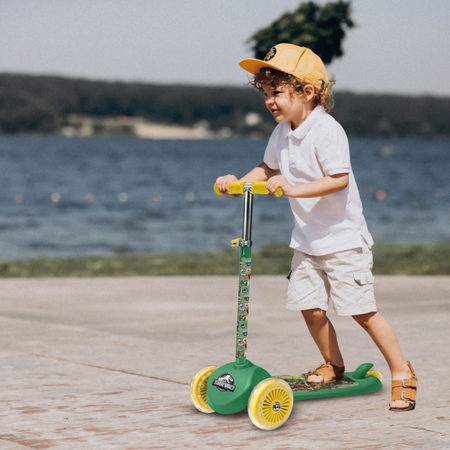 Trotineta pentru copii cu 3 roti si ghidon reglabil Jurassic World Scooter Plus, 3 ani+, As 795584