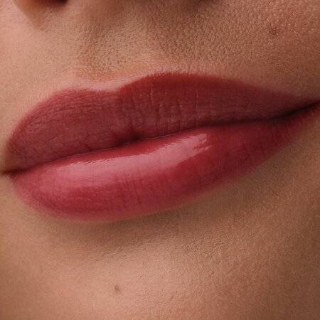 Ulei de buze tip balsam Bare Glow, 020 Warm Mahogany, 3 g, Catrice 810063