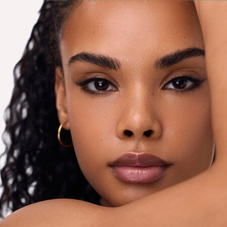Creion de ochi Velvet Glide Matte, 010 Black Stone, 1.4 g, Catrice 811007