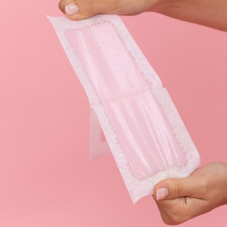 Benzi depilatoare corp pentru piele sensibila, Floare de Lotus, 16 bucati + 2 servetele, Body Natur 812820