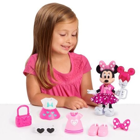 Papusa Minnie cu accesorii Pretty in Pink, 3 ani+, Disney Minnie Mickey 821185