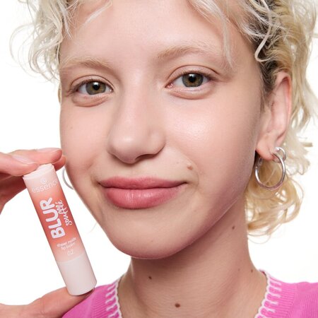 Balsam de buze Blur Souffle, Nuanta 02 Nude Peach, 3 g, Essence 821419